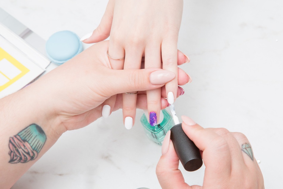 The Truth About Air Drying Gel Polish: Is It Possible? 7 painting nails https://nailhow.com/will-gel-nail-polish-air-dry/