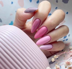 Read more about the article Ditch The Liquid: How to Use Acrylic Dip Powder for Flawless Nails