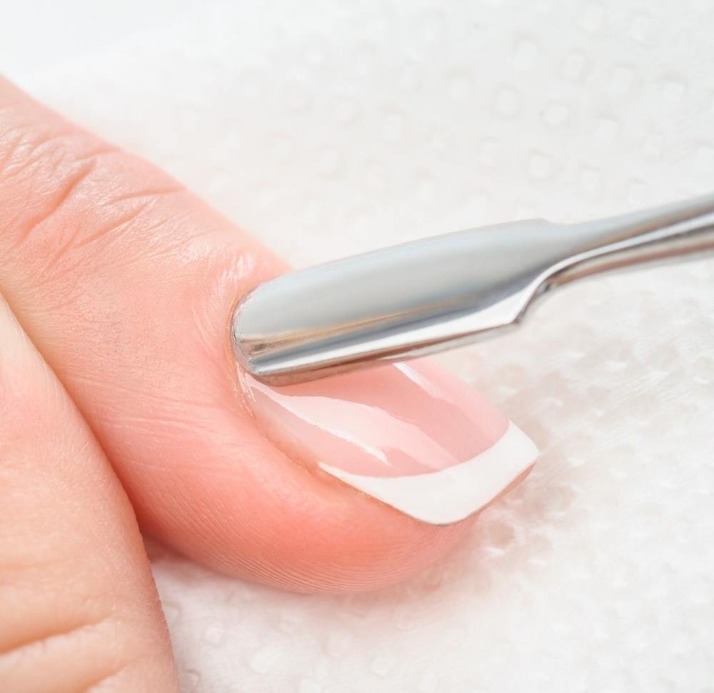 13 https://nailhow.com/list-of-acrylic-nail-supplies/