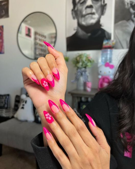 Hot pink nails with designs: over 100 styles you'll love 103 https://nailhow.com/hot-pink-nails-with-designs/