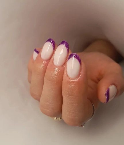 https://nailhow.com/purple-french-tip-nails/
