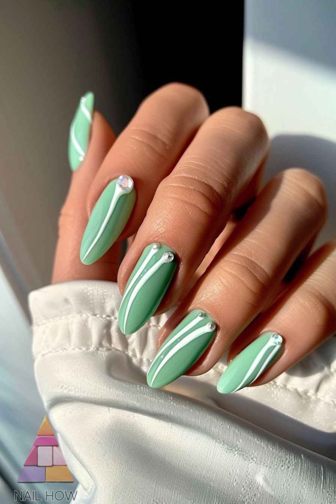 Simple Summer Nail Designs 116 simple summer nails 107 https://nailhow.com/simple-summer-nail-designs/