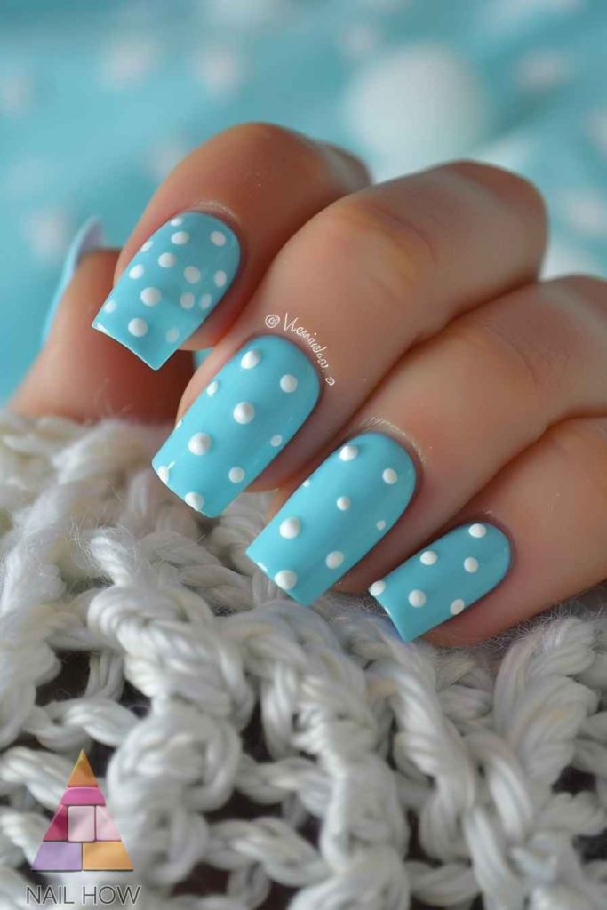 Simple Summer Nail Designs 157 simple summer nails 161 https://nailhow.com/simple-summer-nail-designs/