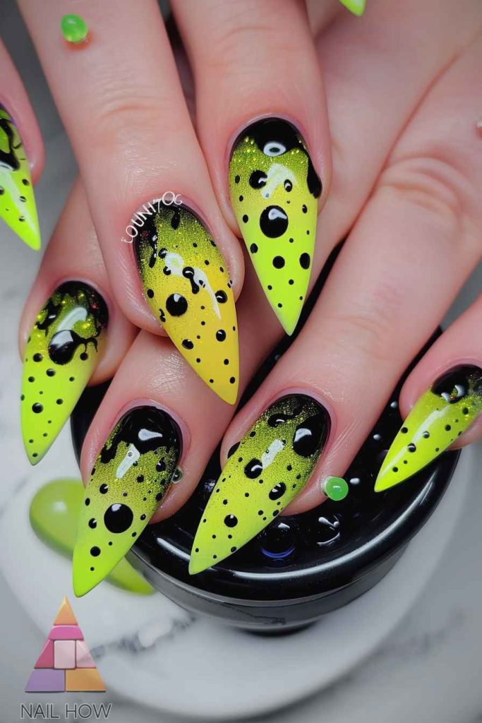 Halloween Nail Art Extravaganza: From Spooky to Sophisticated 191 halloween nails 201 https://nailhow.com/halloween-nail-art/