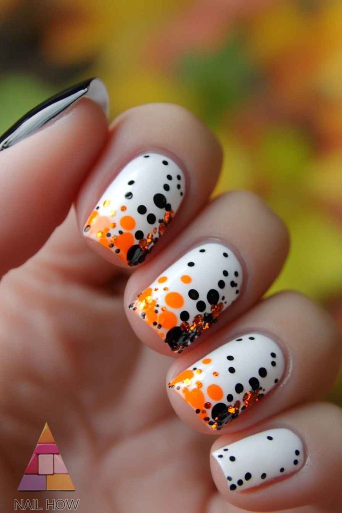 Welcome to the Effortless Elegance of Simple Halloween Nails! 53 simple halloween nails 60 https://nailhow.com/welcome-to-the-effortless-elegance-of-simple-halloween-nails/